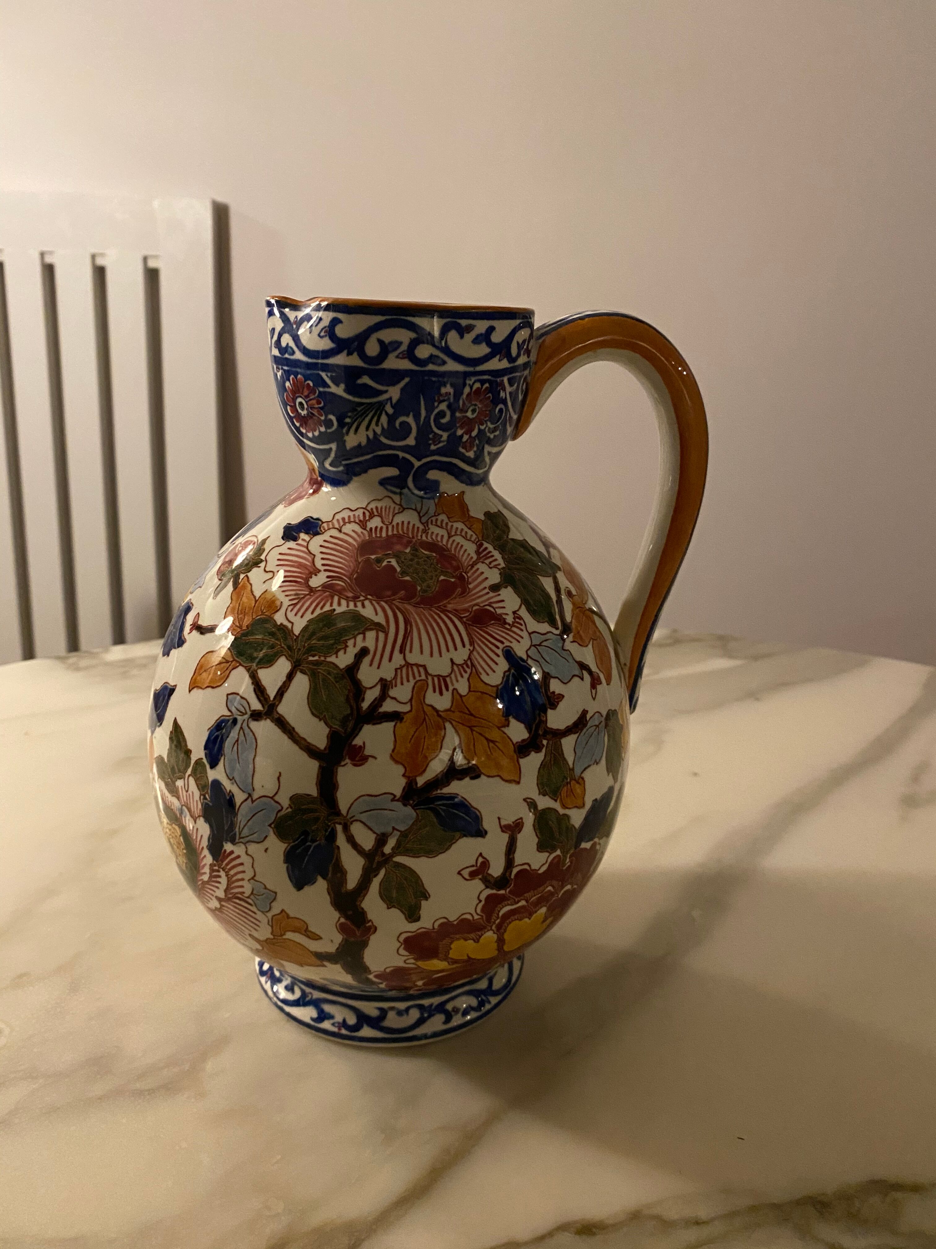 Jug or pitcher of Gien Peonies