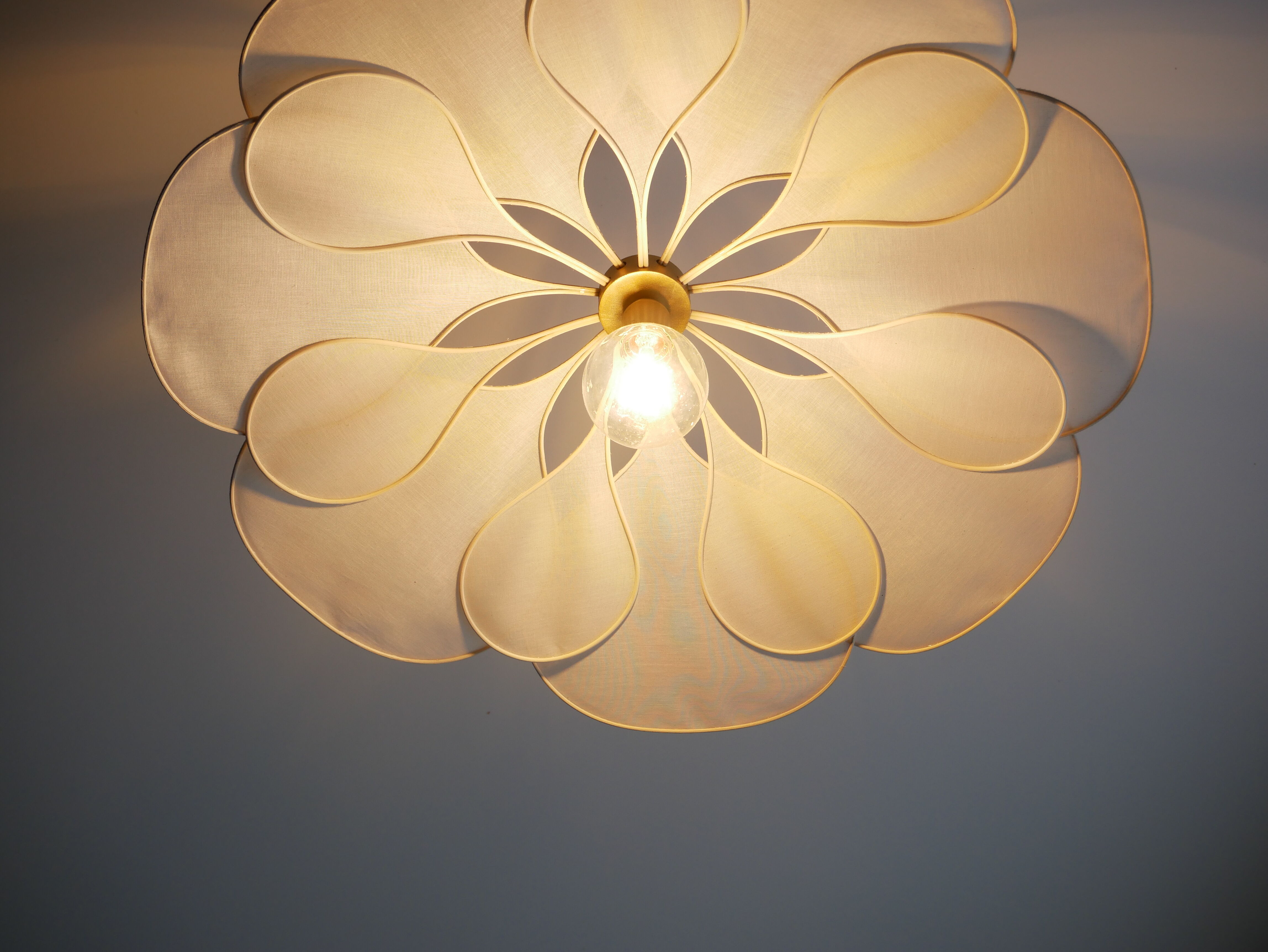 Floral suspension cotton and rattan - flower suspension.