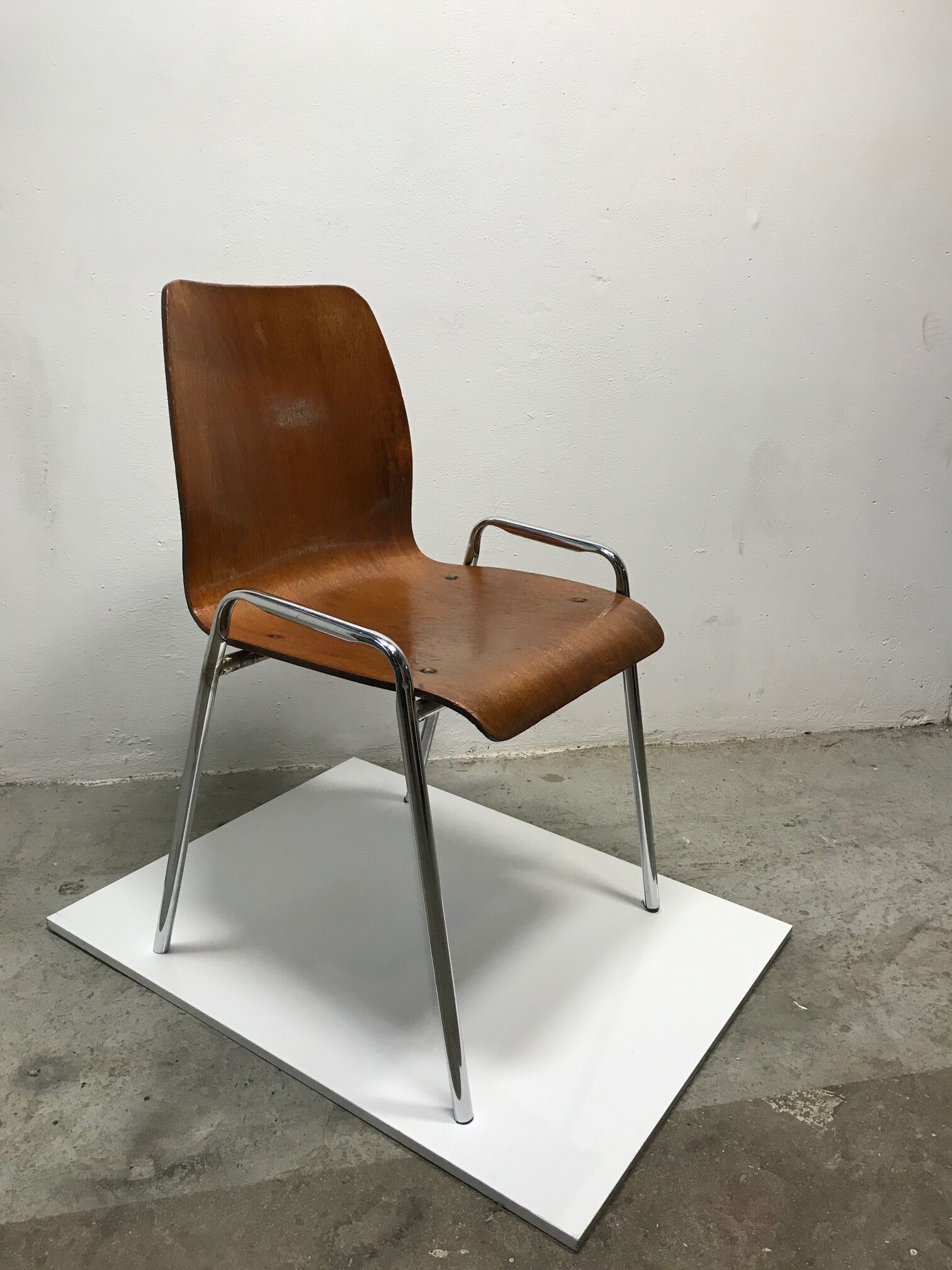 195s0 chrome and curved wooden chair