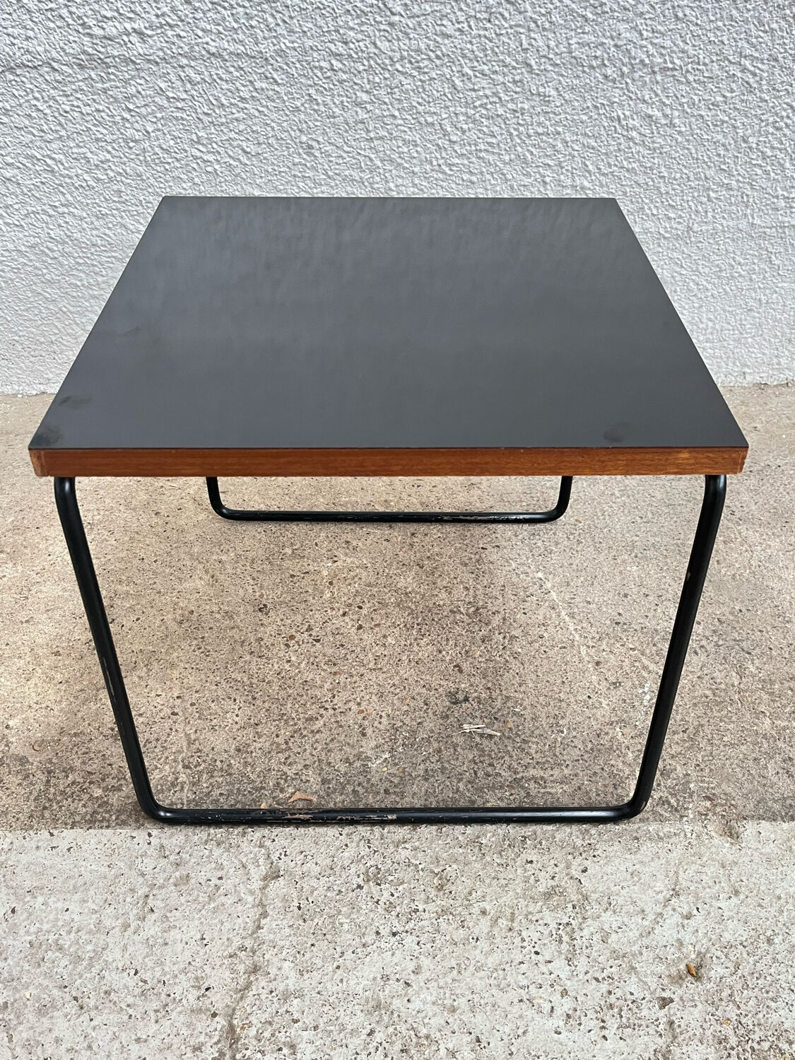 Paire de tables volante Pierre Guariche pour Steiner