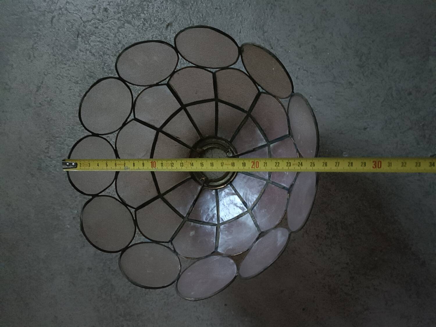 Pink mother-of-pearl lampshade