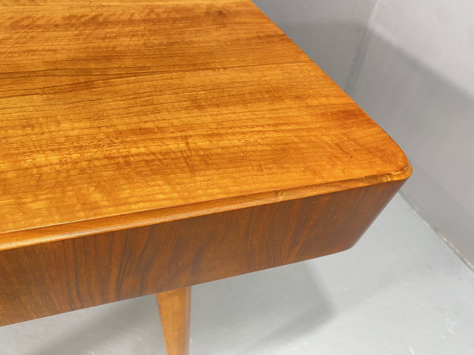 Table à manger réglable en noyer par Setona, années 1950, Tchécoslovaquie