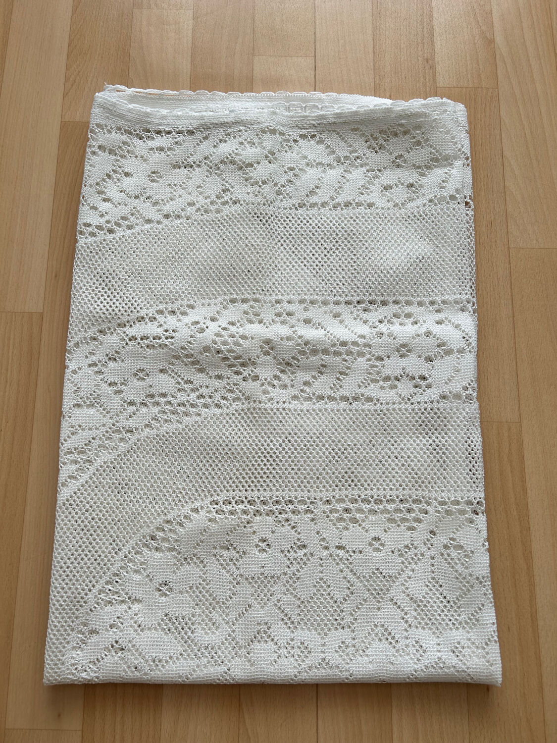 Vintage rectangular tablecloth with white crochet