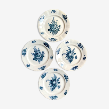 4 flat plates in white and blue iron earth