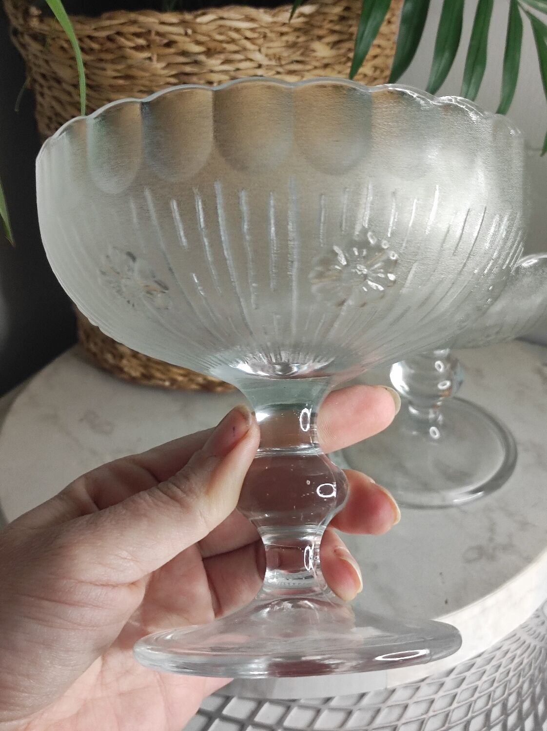 Relief glass cups
