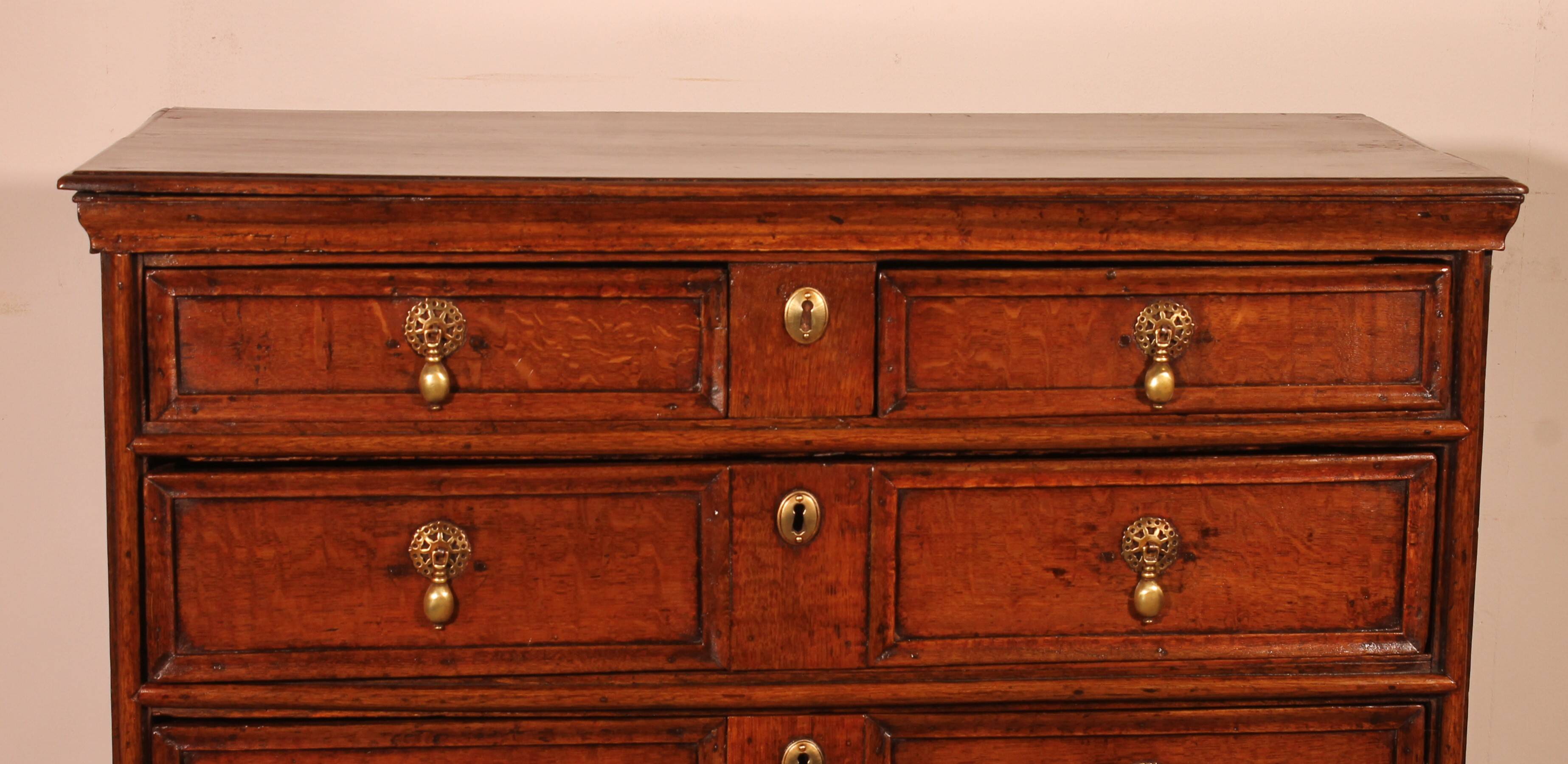 17th Century Oak Chest of Drawers - England