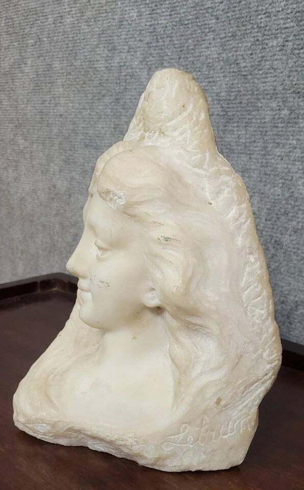 Lebrun: Bust of a young girl sculpted in white marble, Art Nouveau period