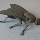 Old ashtray in the shape of large fly alloy brass deco office living room