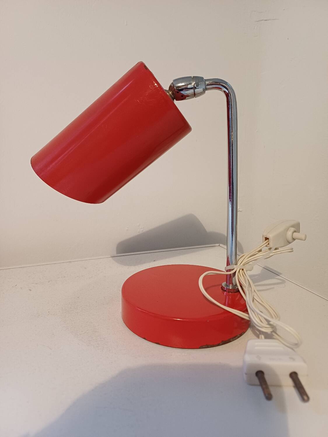 70's red desk lamp