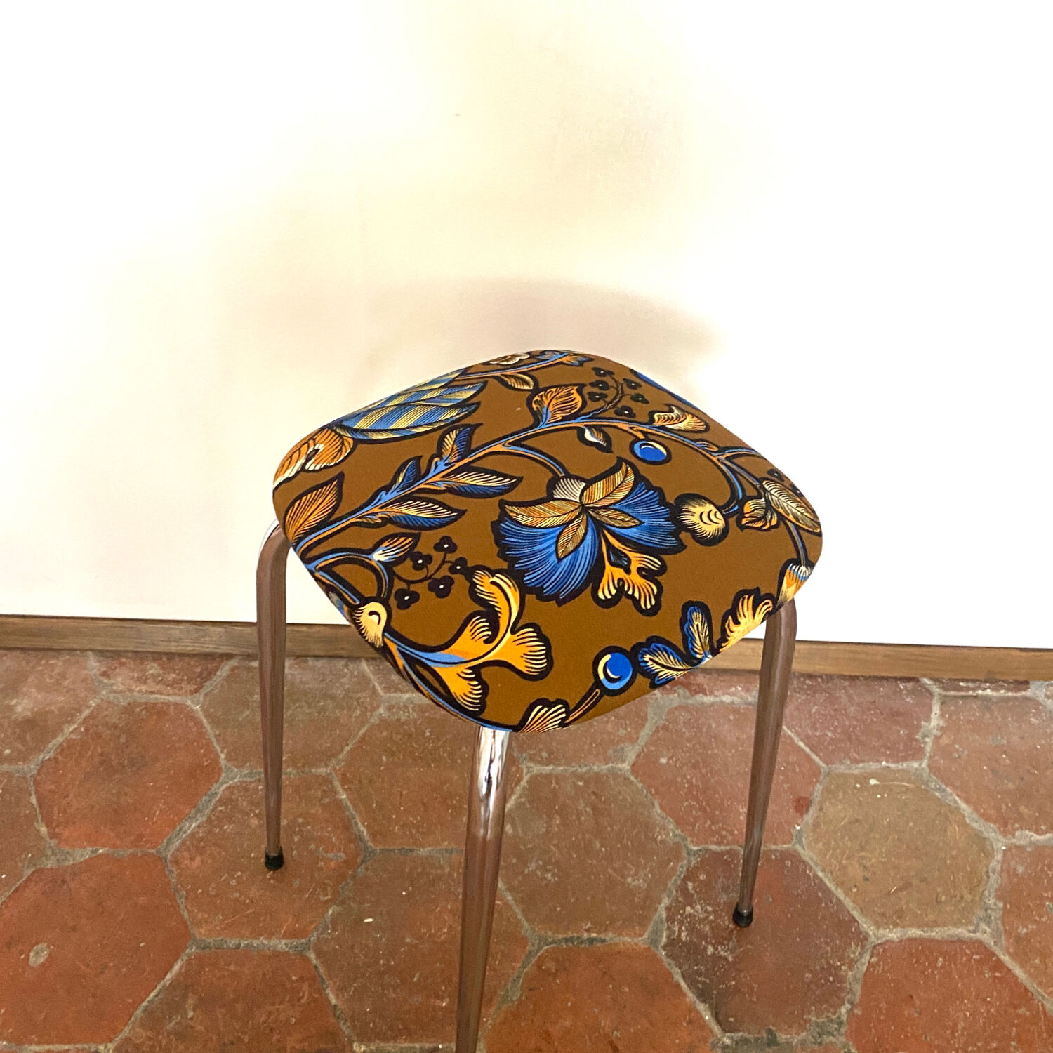 Tabouret vintage upcyclé - indienne marron
