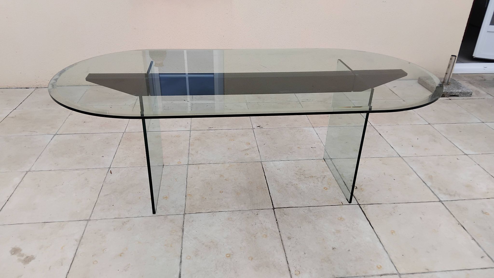 Vintage 1970s Italian design glass dining table.