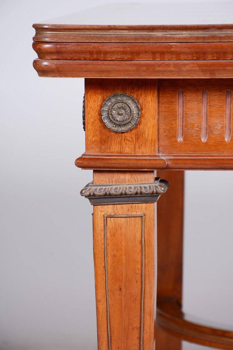 19th Century French Extendable Table in Mahogany