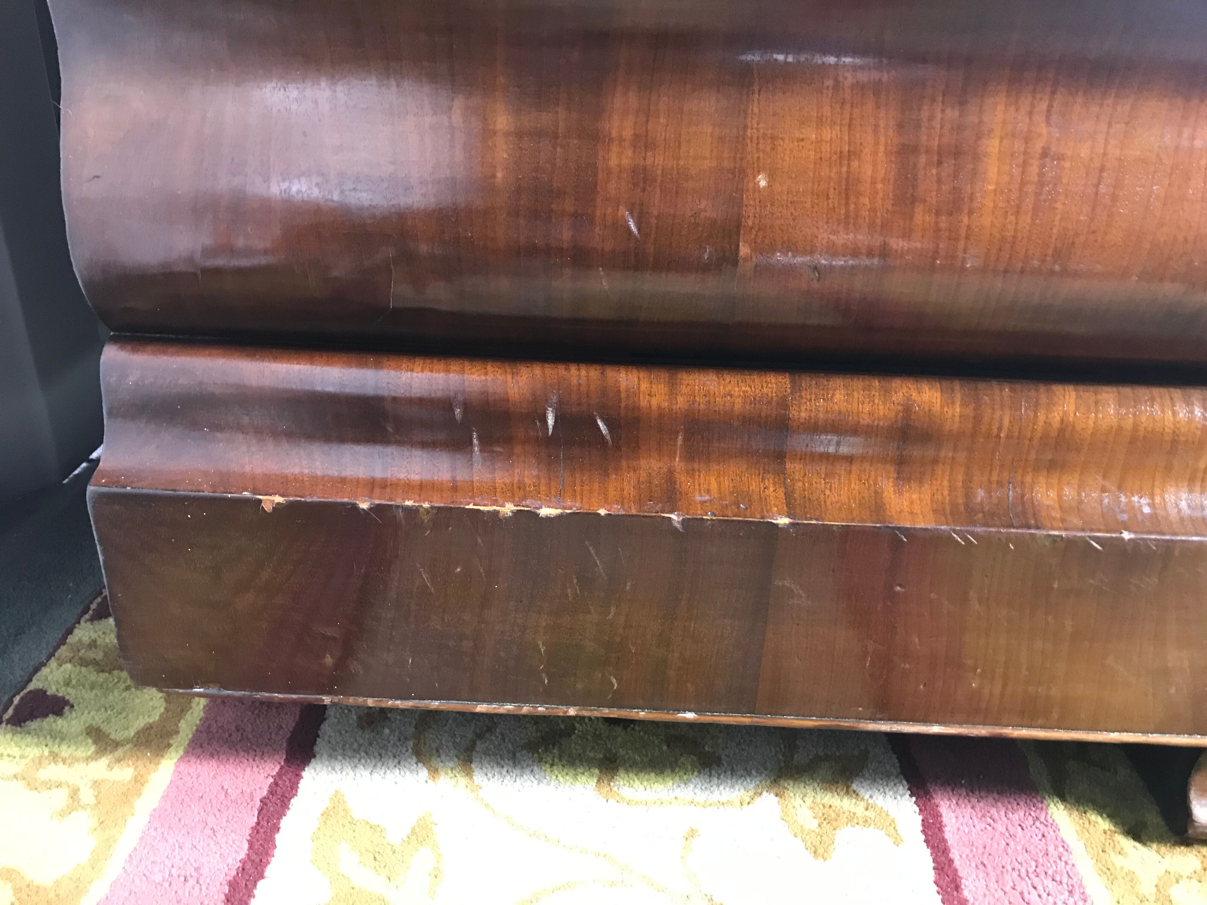 Dresser period Louis Philippe acajou flamed