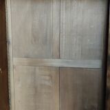 Mirror wardrobe in walnut veneer