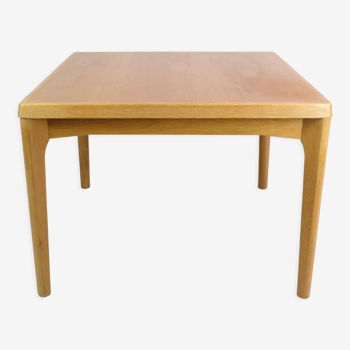 Table basse, chêne, Henning Kjærnulf, usine de meubles Vejle, années 1960