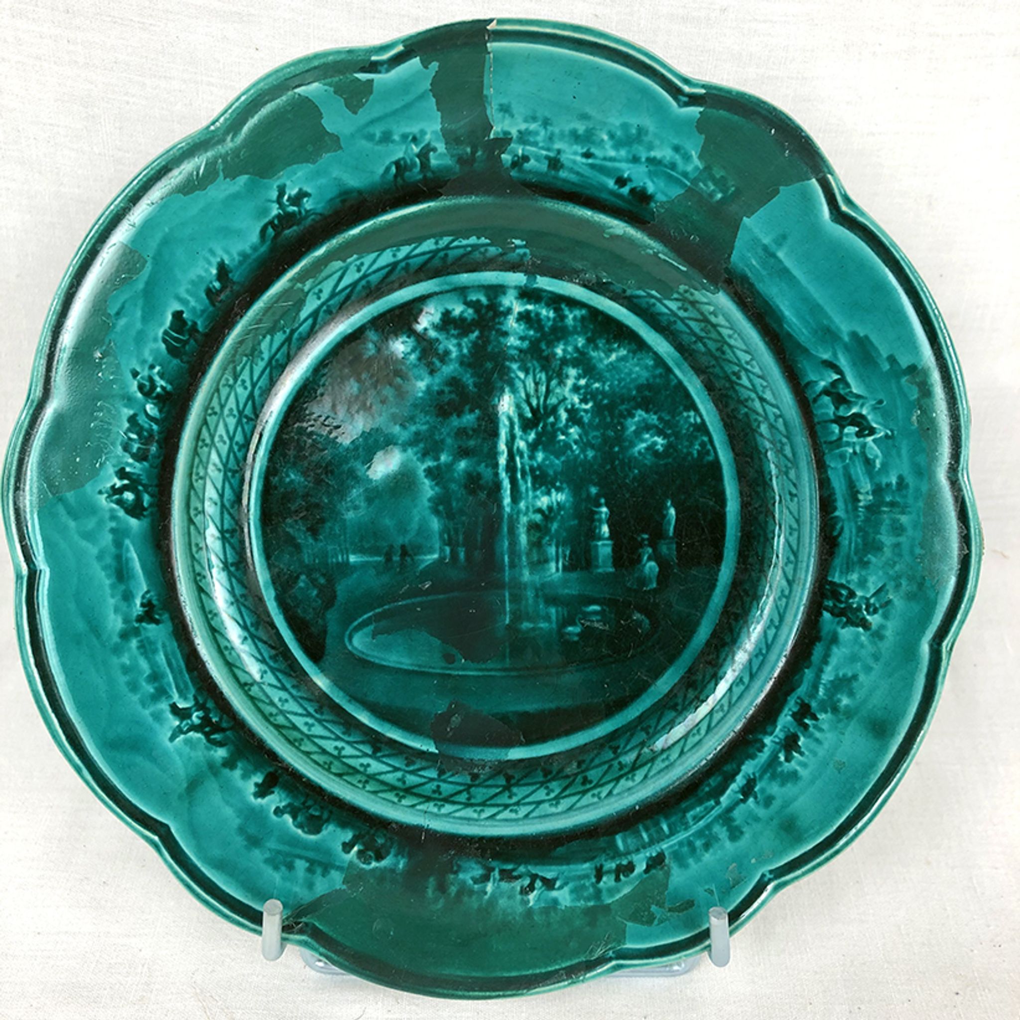 Série de six assiettes chantournées émaux de Rubelles, milieu XIXe