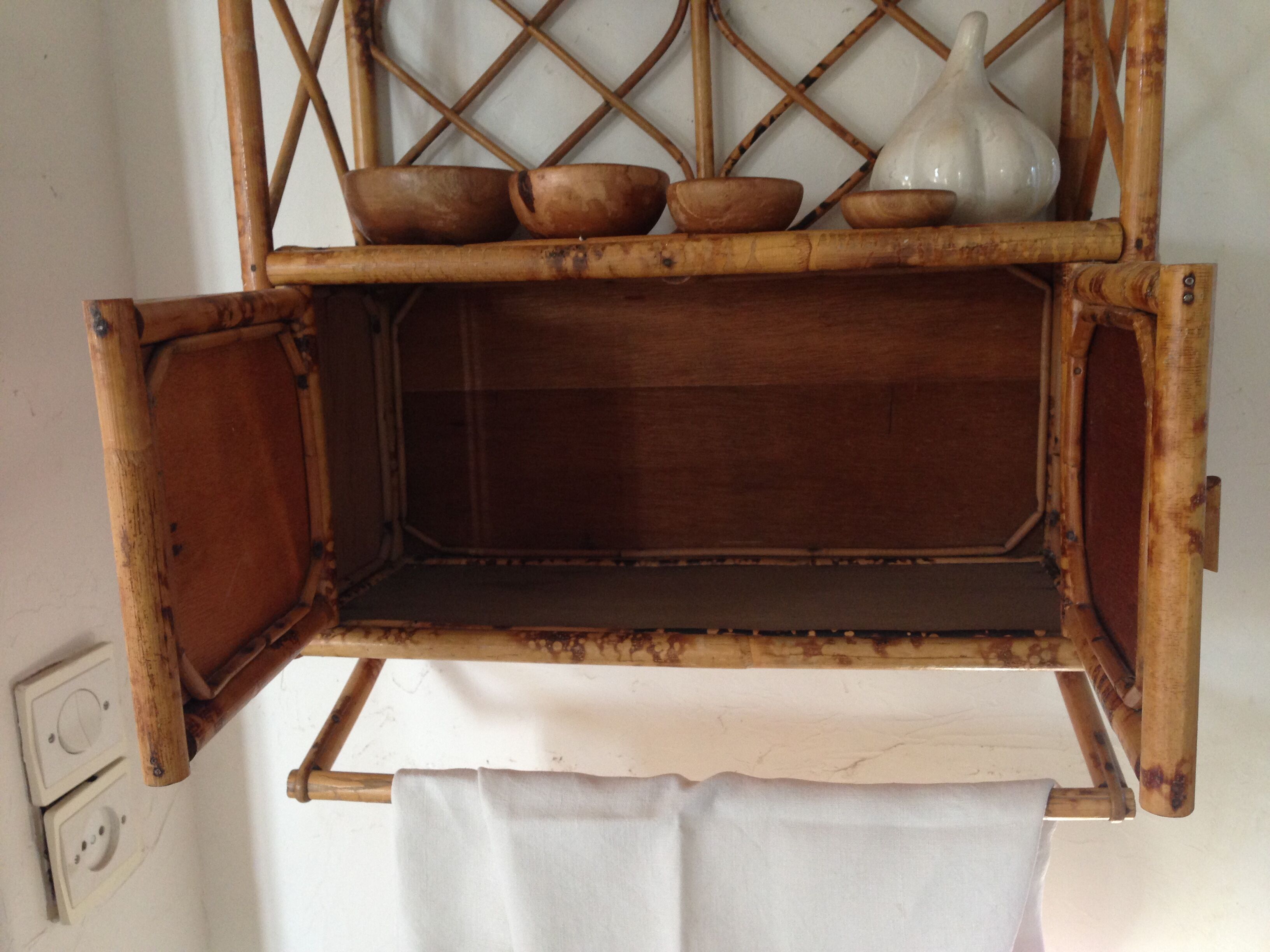 Shelf wall vintage rattan
