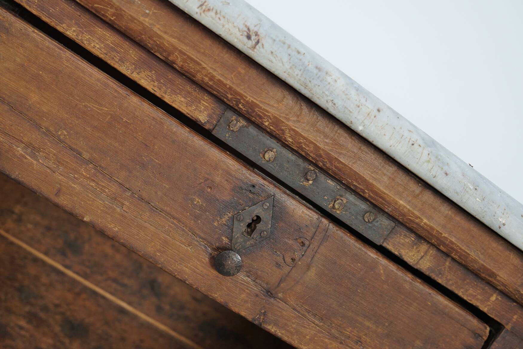 Antique Shop Counter / Kitchen Island in Dutch Pine and Marble, 19th Century