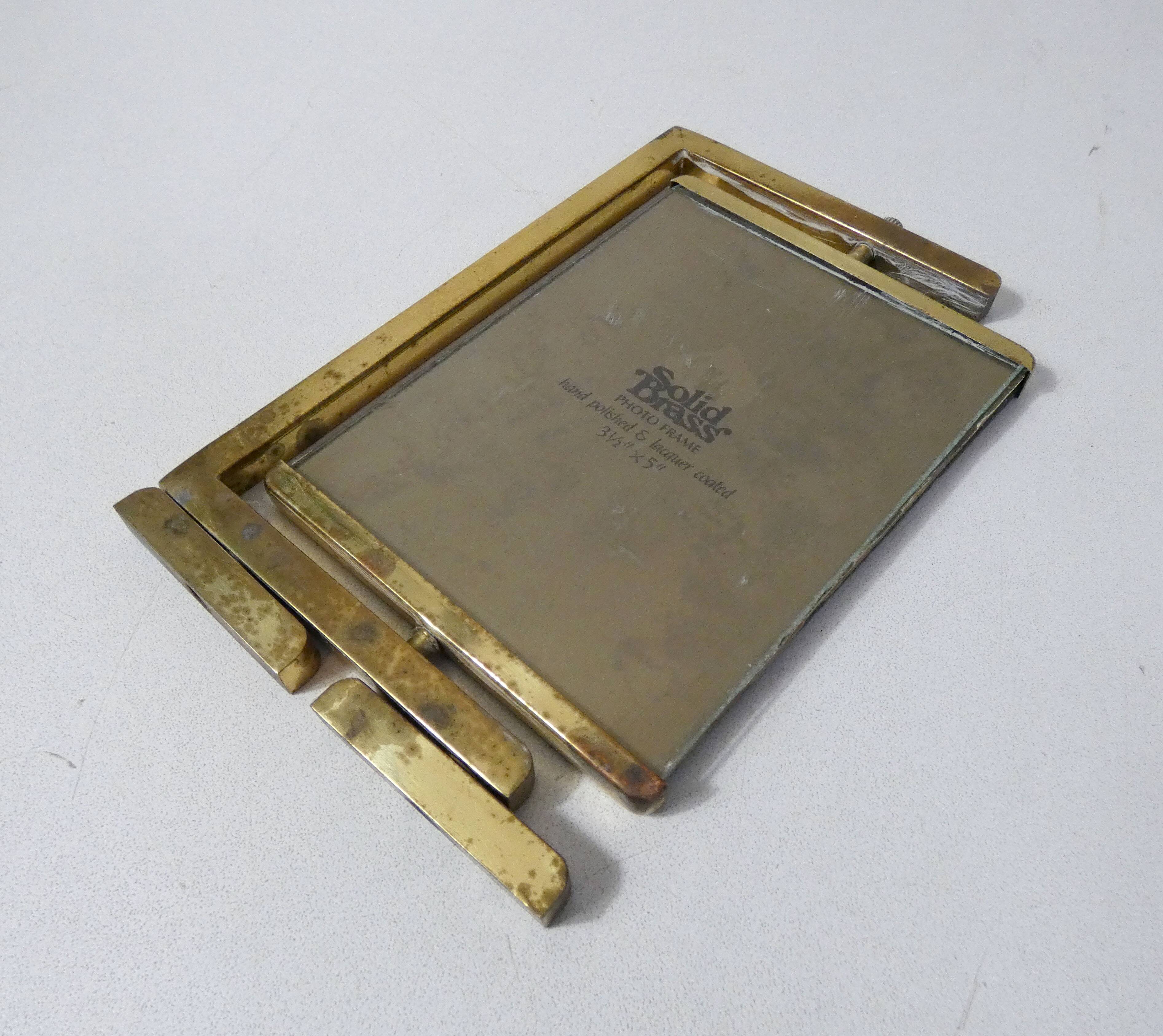 Double-sided carousel photo frame in gold metal