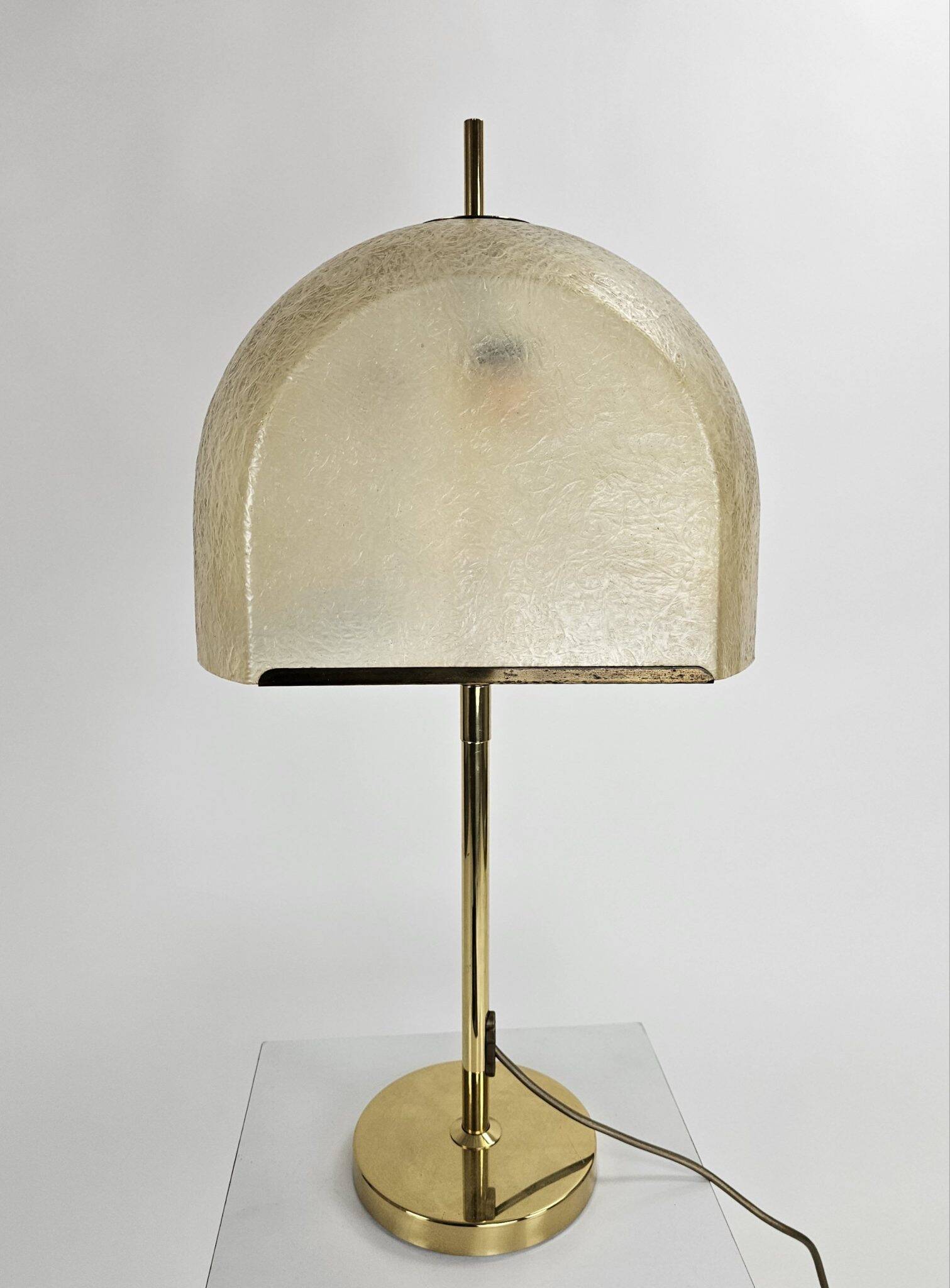 Lampe de table italienne en fibre de verre