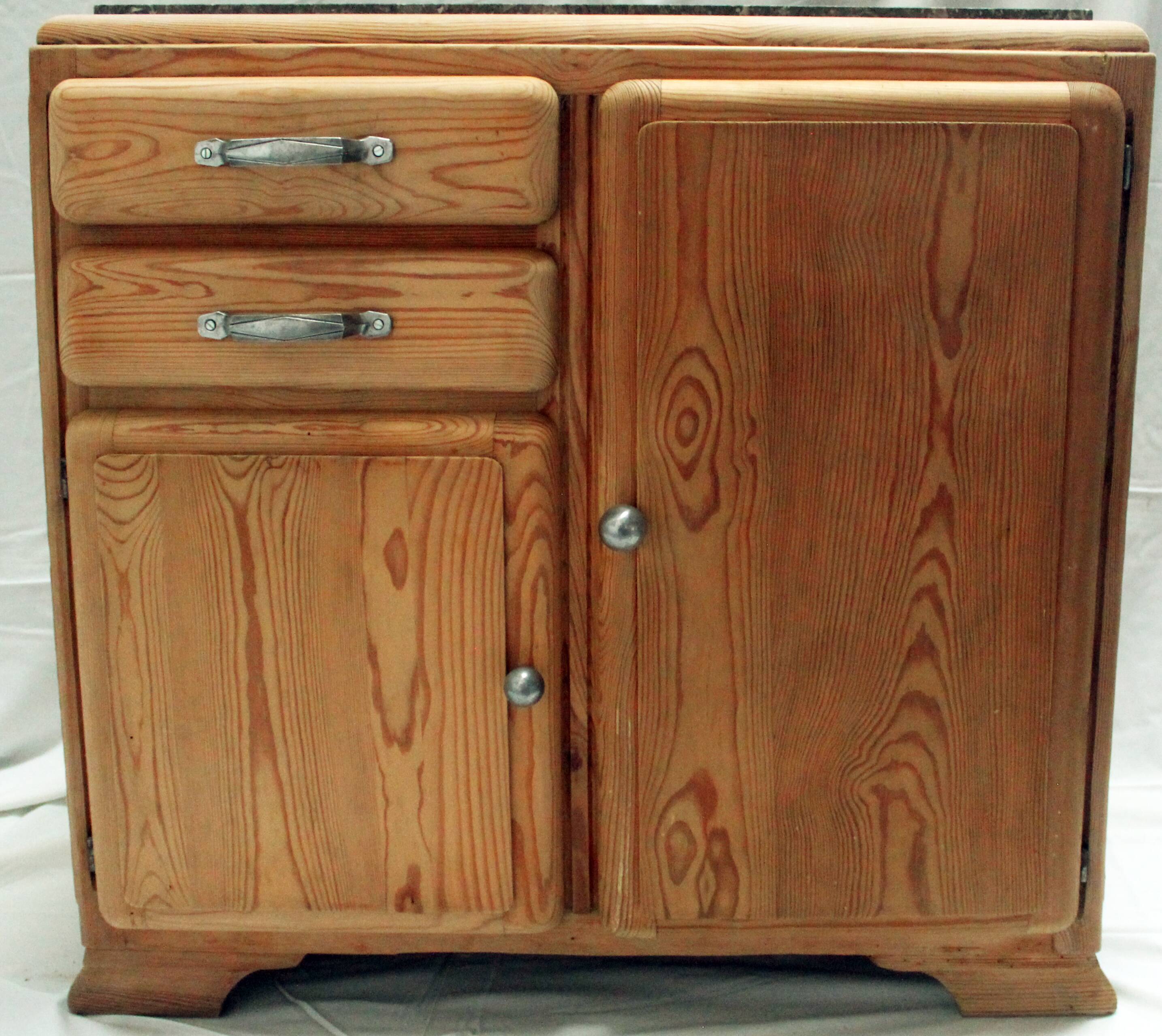 Low mado buffet, marble top, sanded