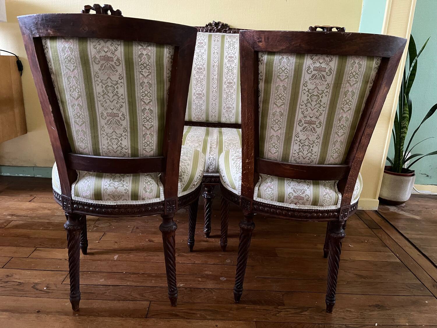 French-style living room set