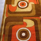 Tapis vintage de l'ère spatiale fabriqué par Latex Studio