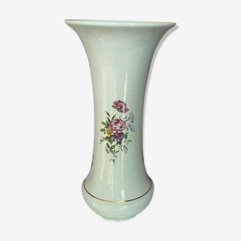 Large Hollohàza porcelain vase with floral motifs