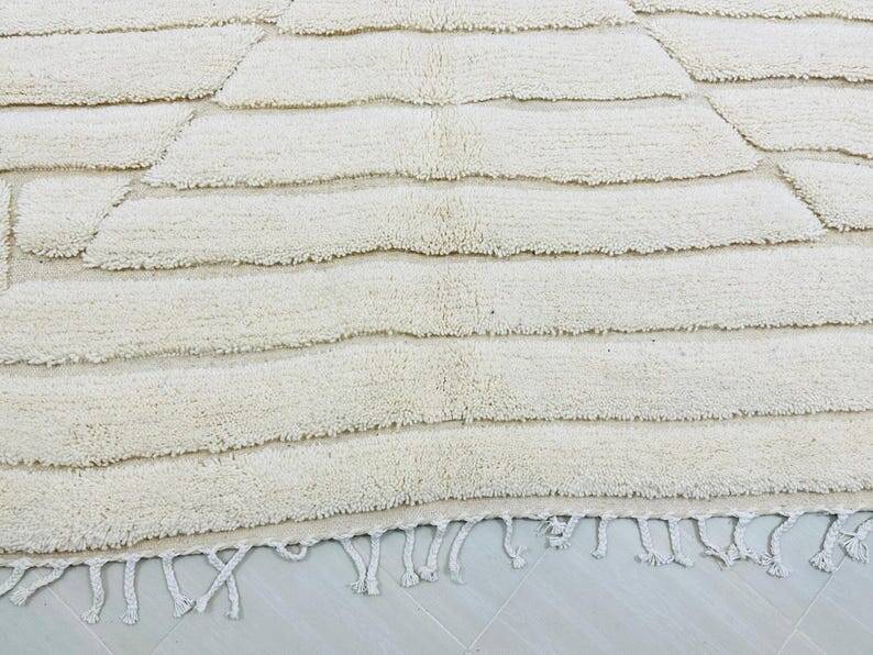 Handwoven Berber rug 150/250 cm