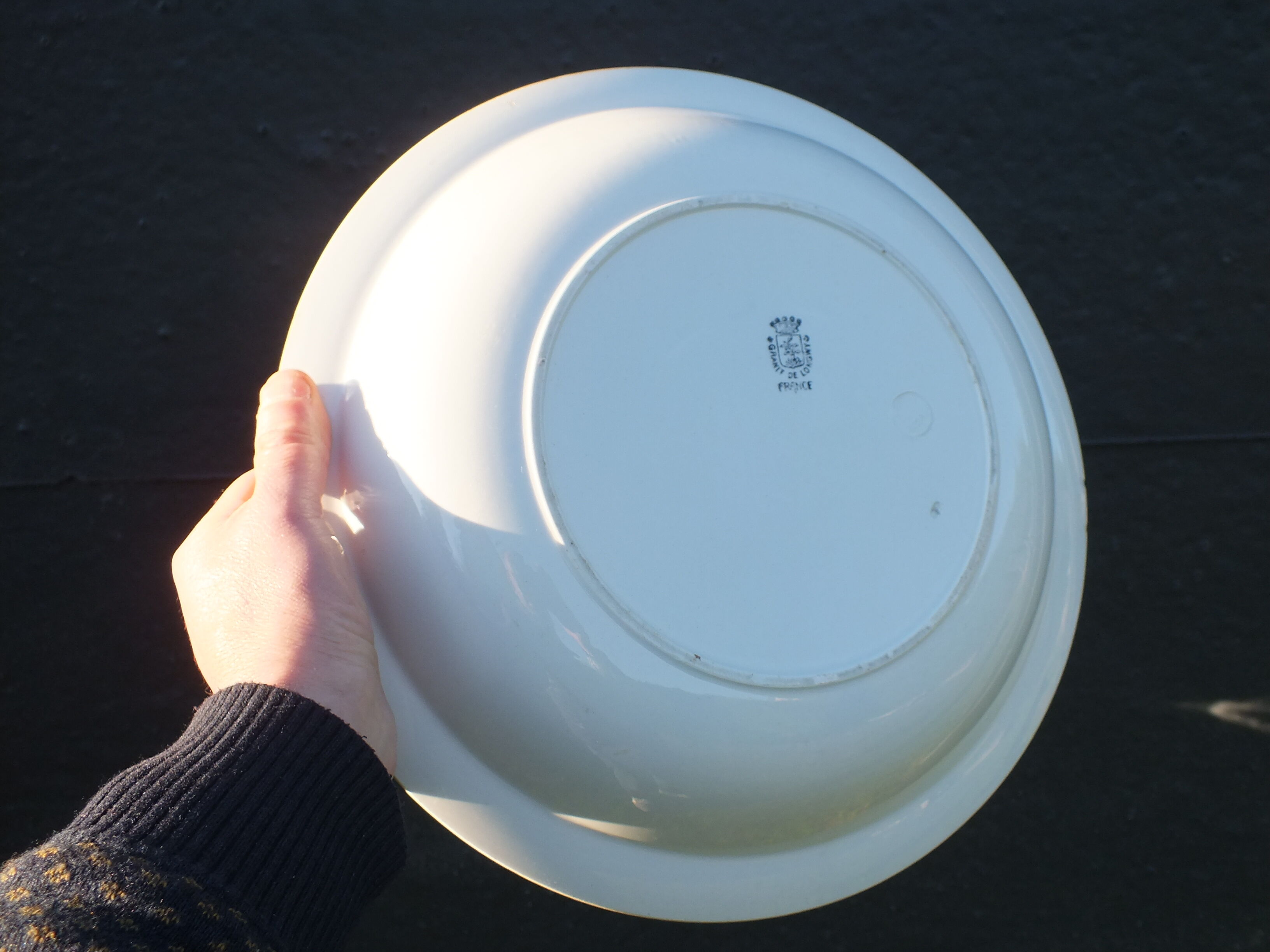 Paire de plats creux blancs Longwy Granit 34cms