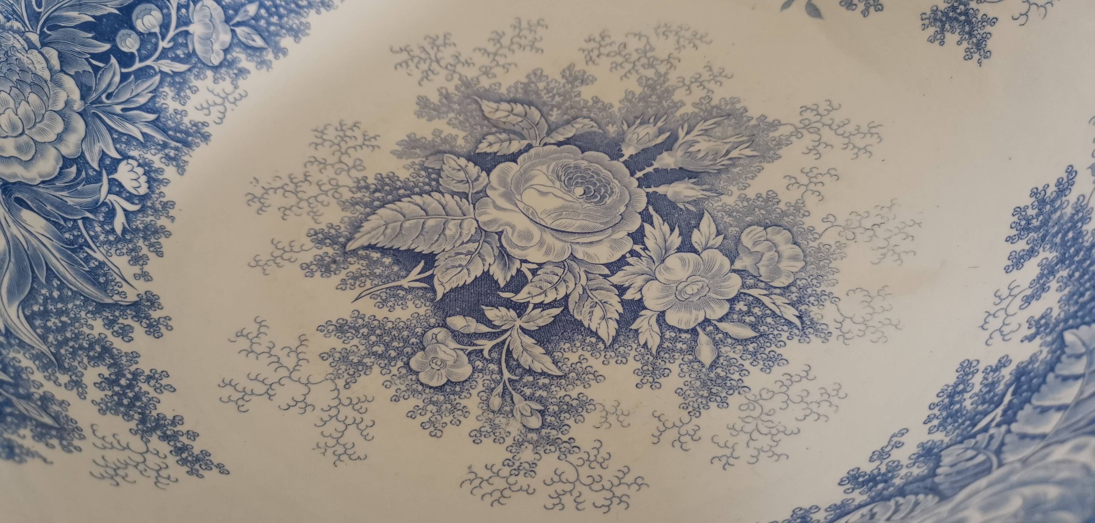 Iron earthenware salad bowl Sarreguemines U & C model "Jardinière"