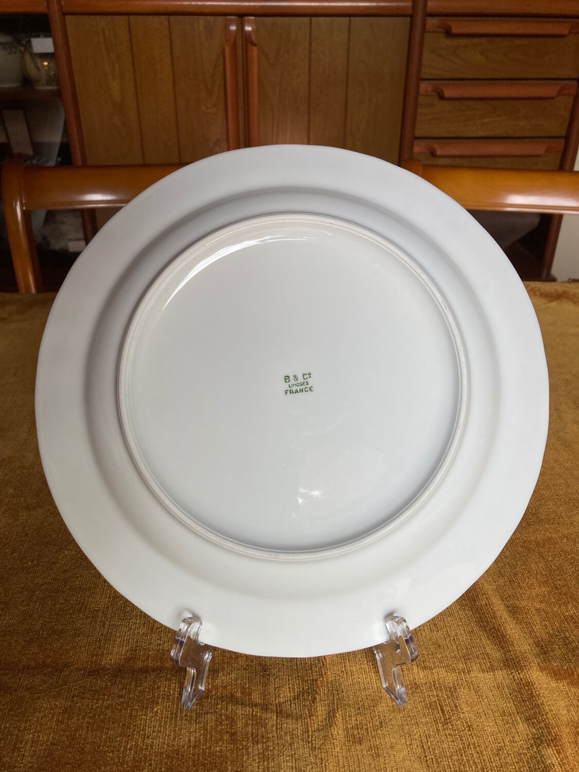 Round dish in Limoges Porcelain - Bernardaud B&C Malmaison service (1924)