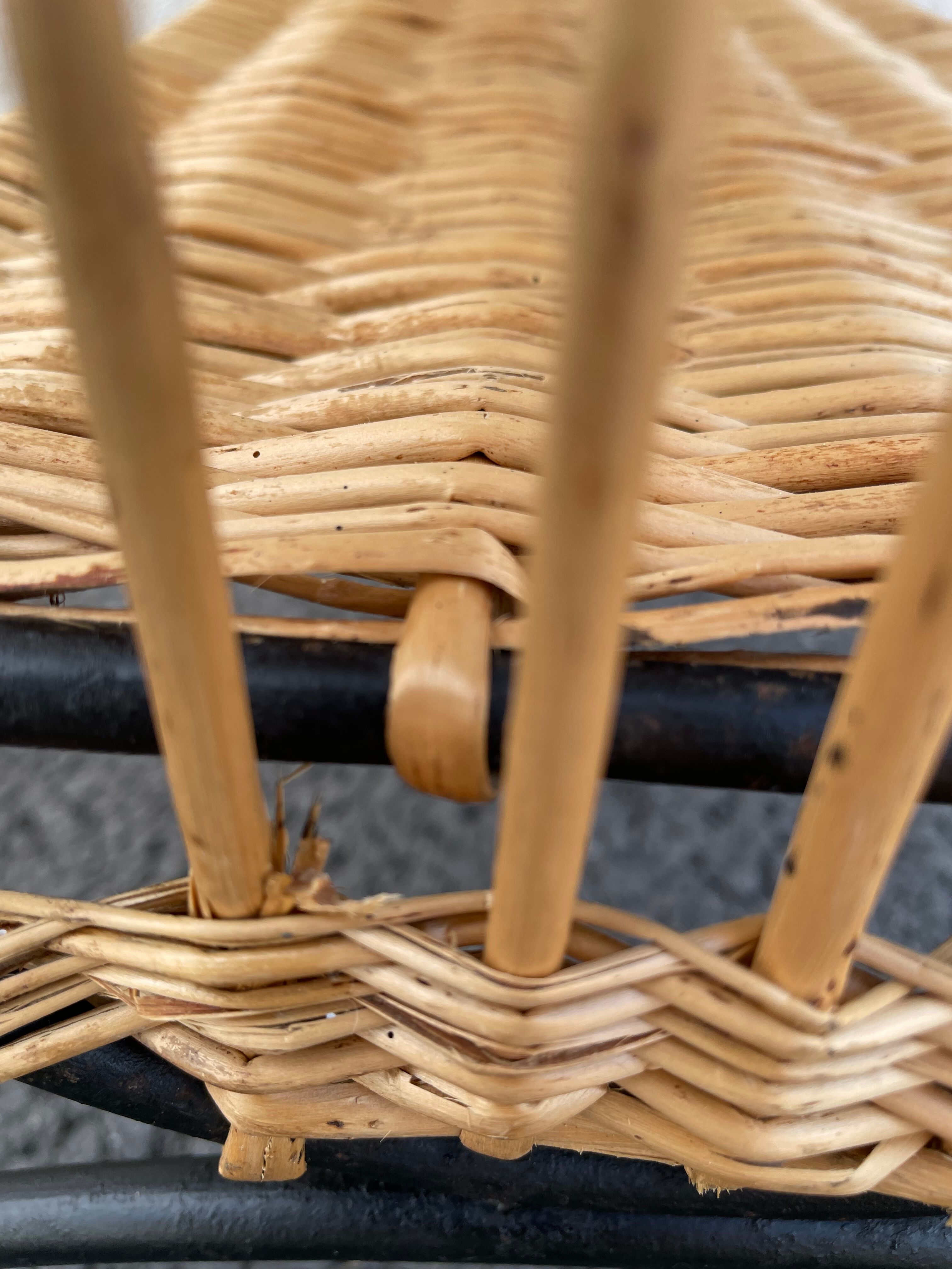 Wicker lyre side table