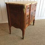 Commode transition in marquetry. 18th century.