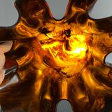 Tortoiseshell effect cut - handkerchief shape
