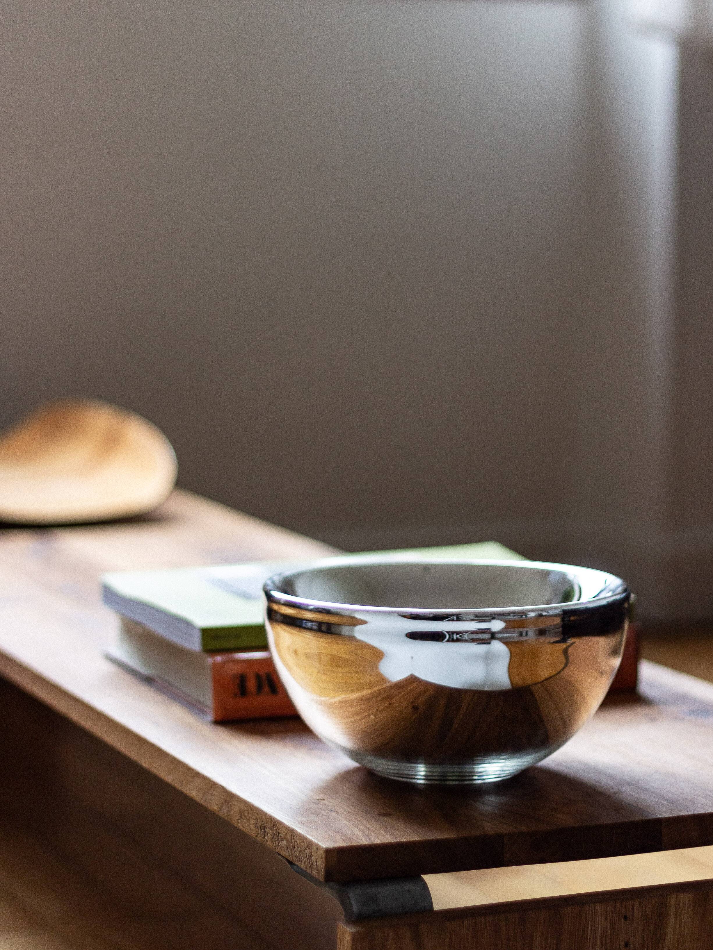 Eglomise glass centerpiece or pocket emptier, Dogale Venezia, Italy