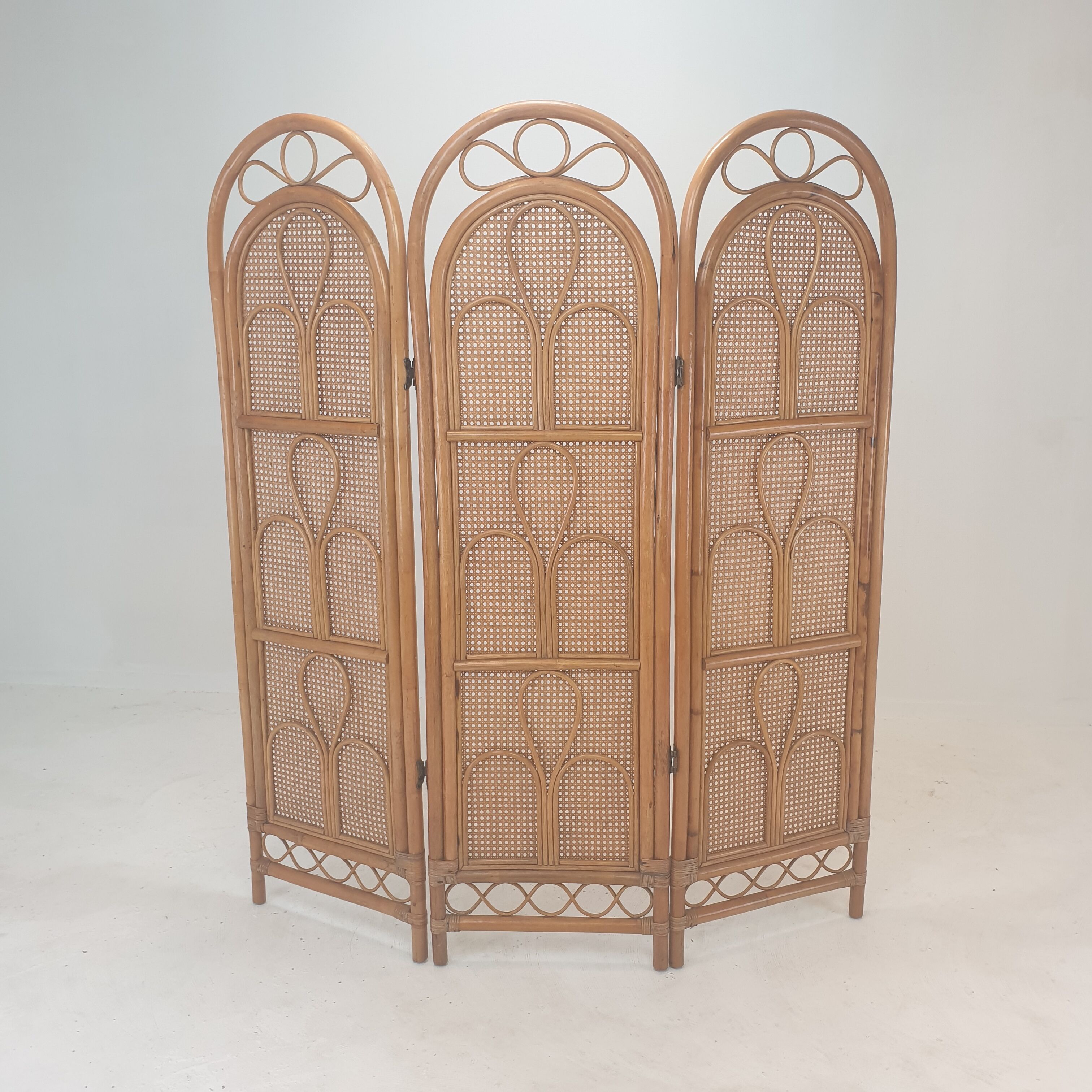 Italian rattan and wicker room divider 1960s