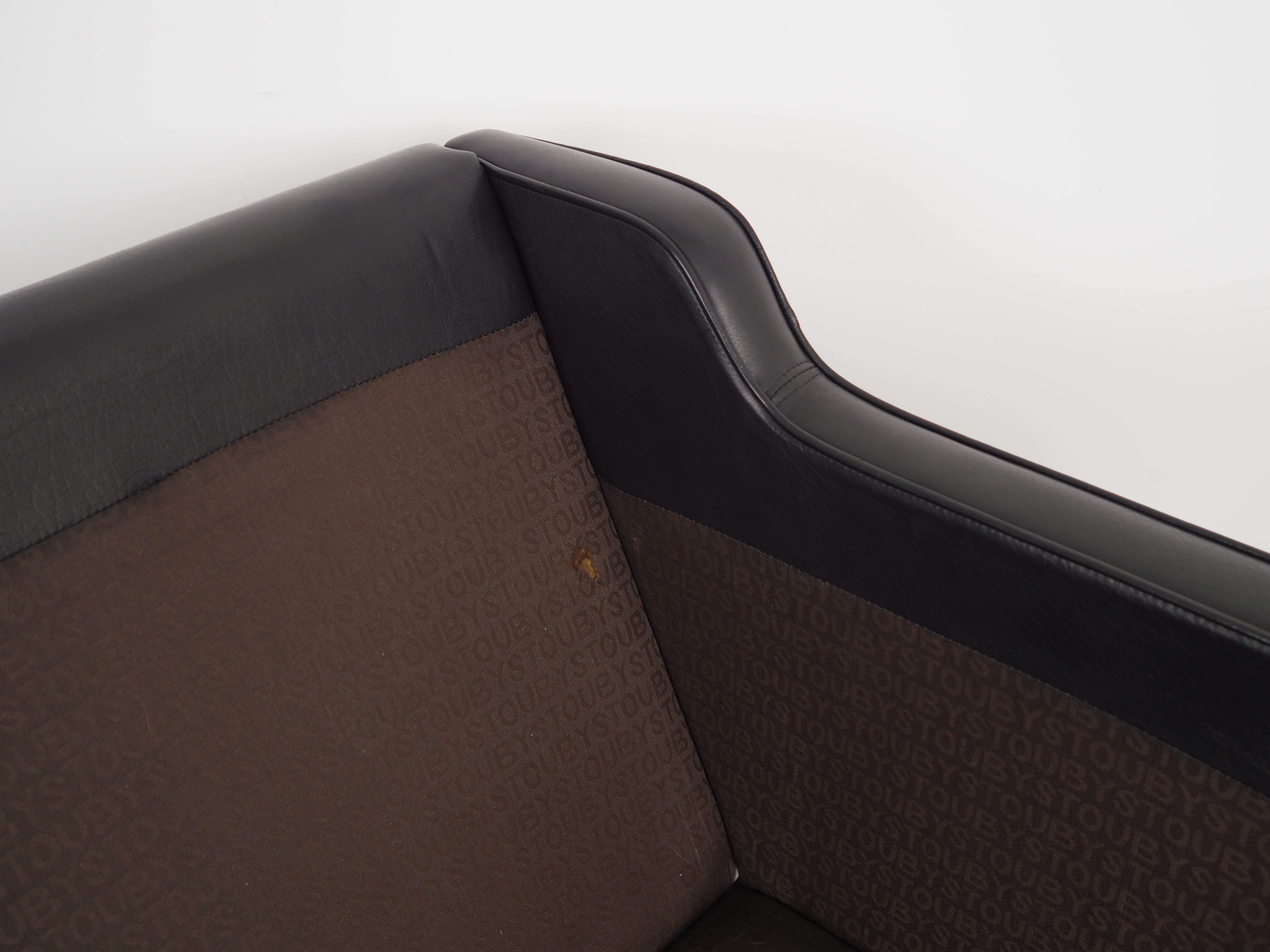 Leather sofa, Danish design, 1960s, manufacturer: Stouby
