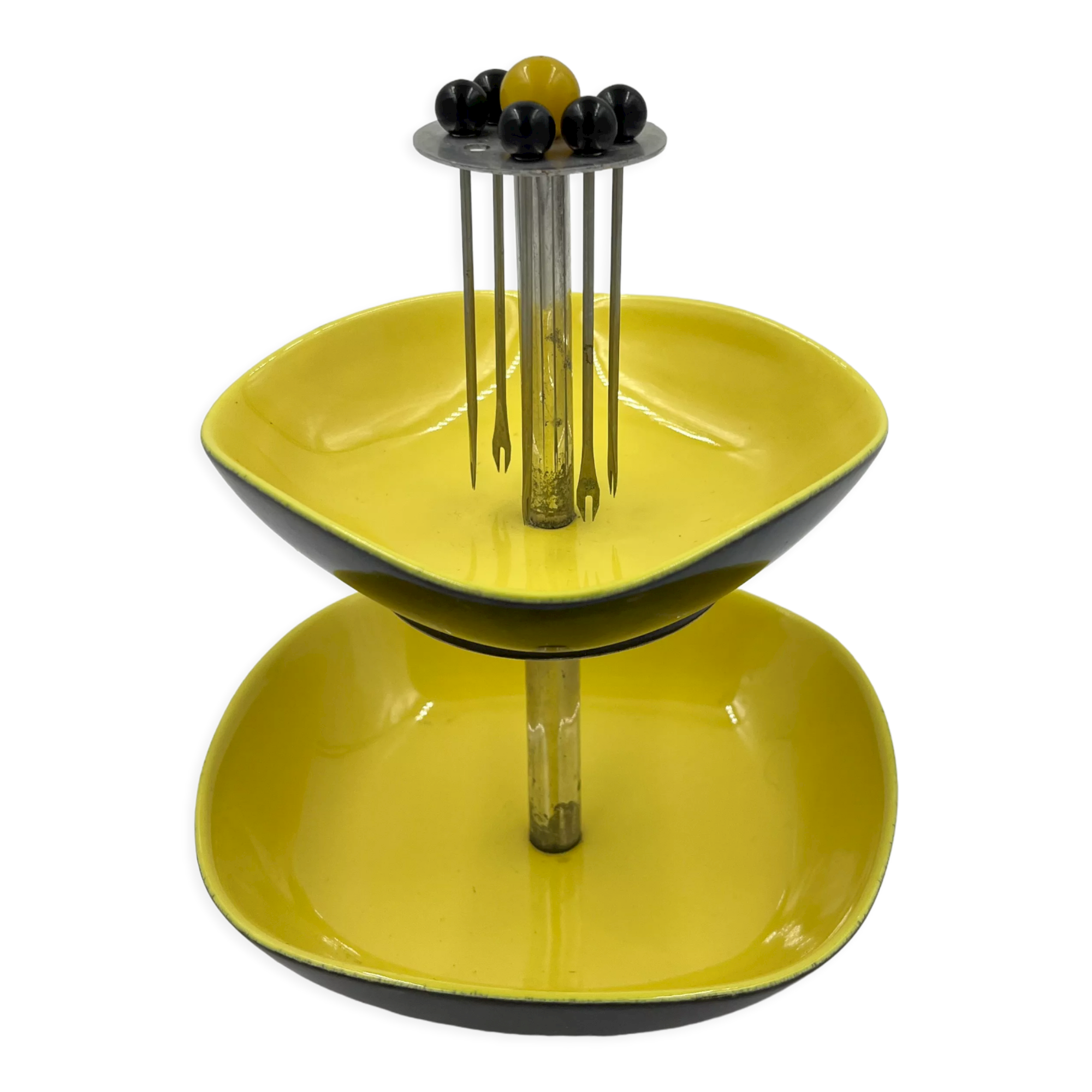 Cado servant yellow and black