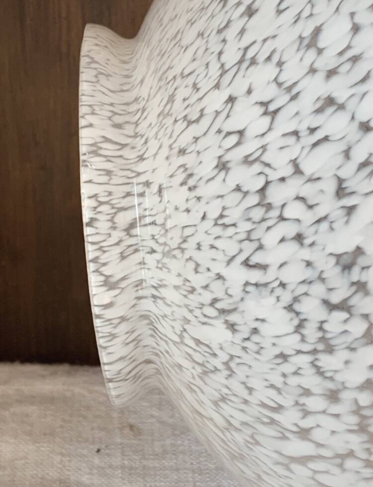 Globe ancien verre de Clichy