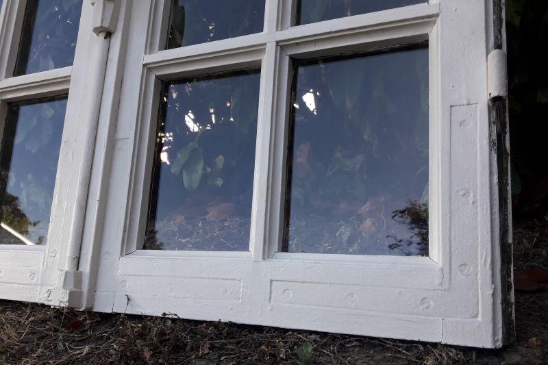 Old oak window H96.9xL81cm small panes