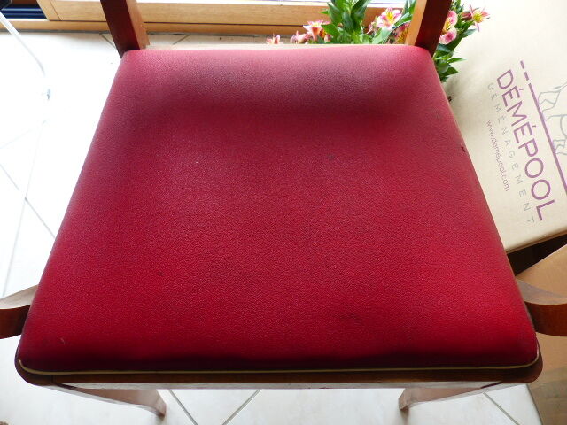 Pair of bridge chairs in red skai