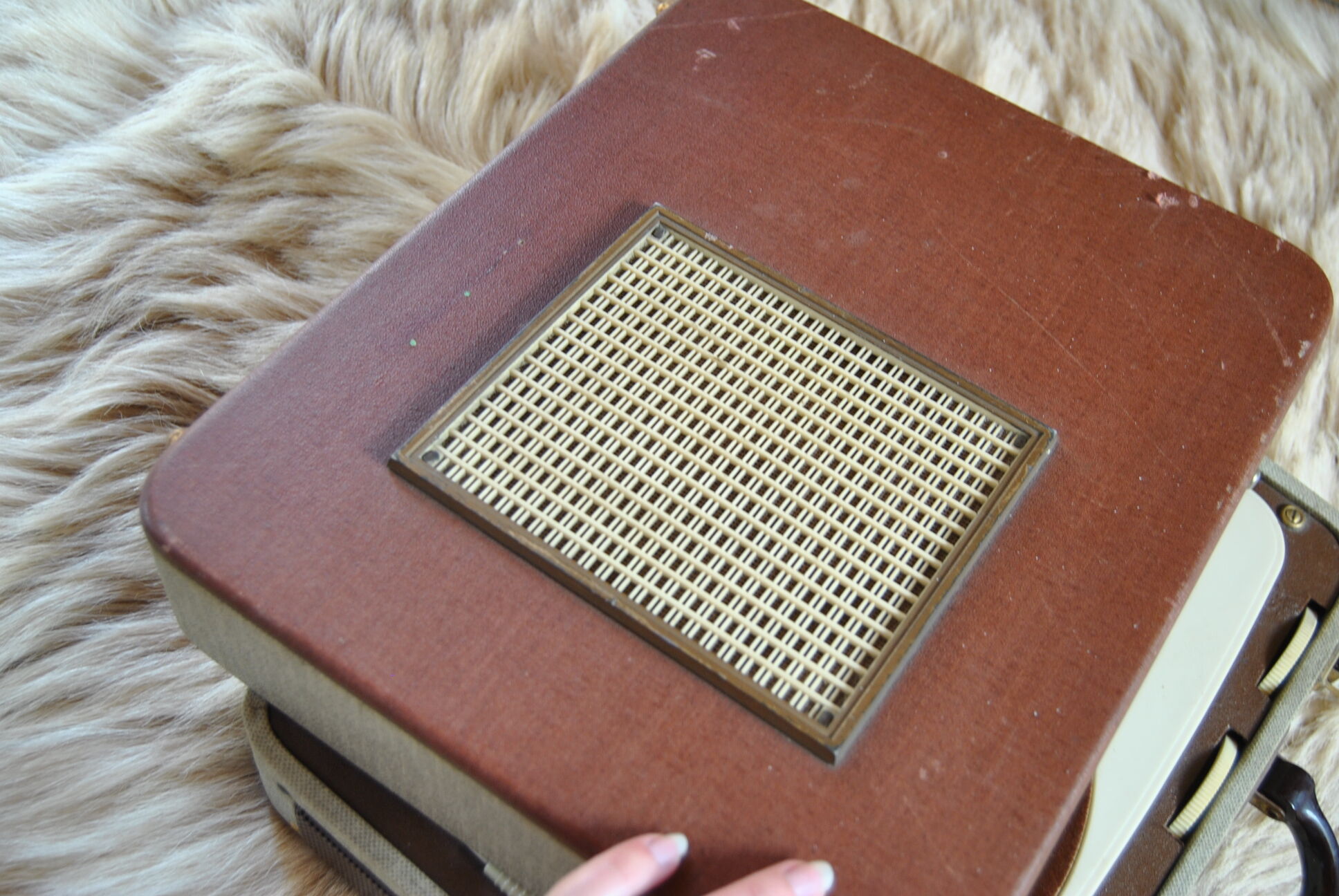 Suitcase turntable record 50s