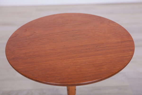 Scandinavian Modern Side Table By Albert Larsson For Alberts Tibro, 1950s