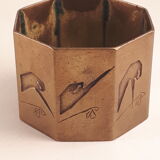 Round old brass brass brass art deco towel