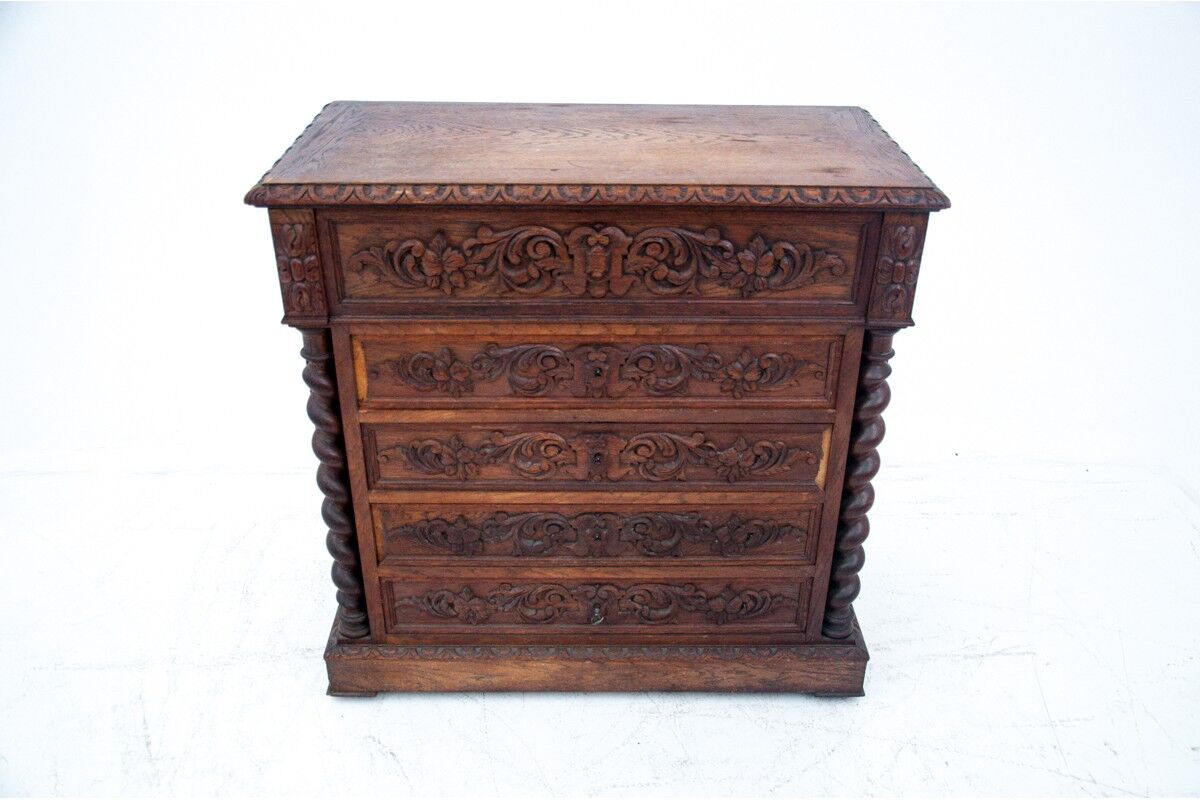 Commode - coiffeuse, France, vers 1880.