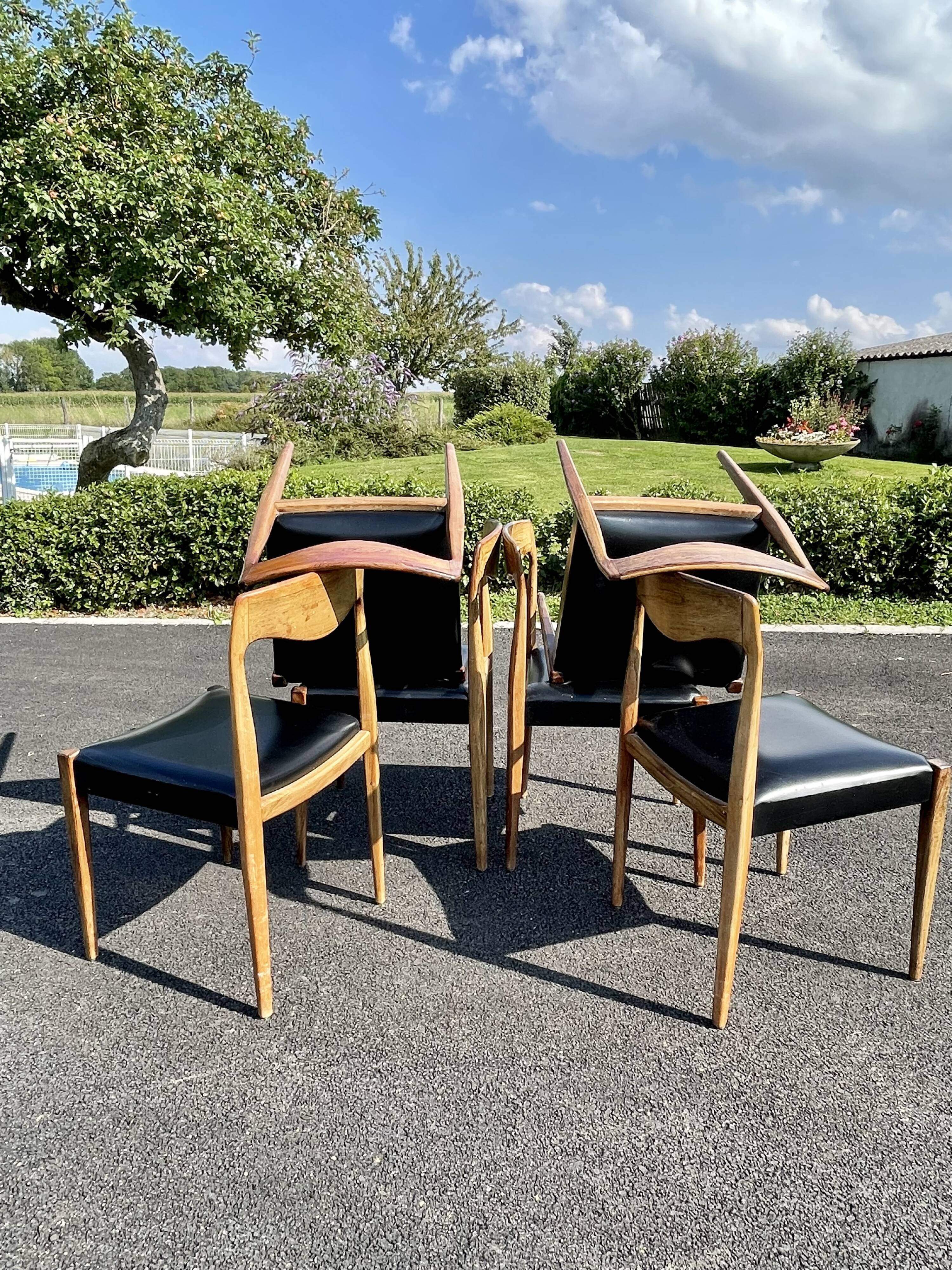 Chaises distribuées dans les années 70 par Roche Bobois