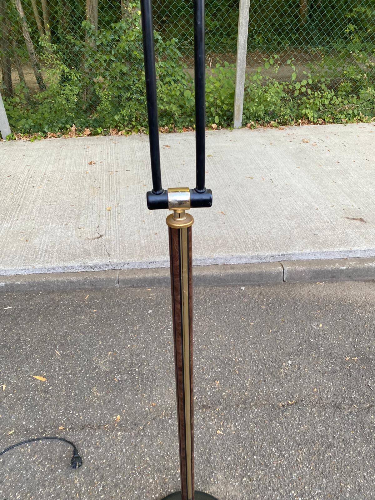 Vintage Italian floor lamp Zid (1996) in Loup & Brass finish with dimmer.