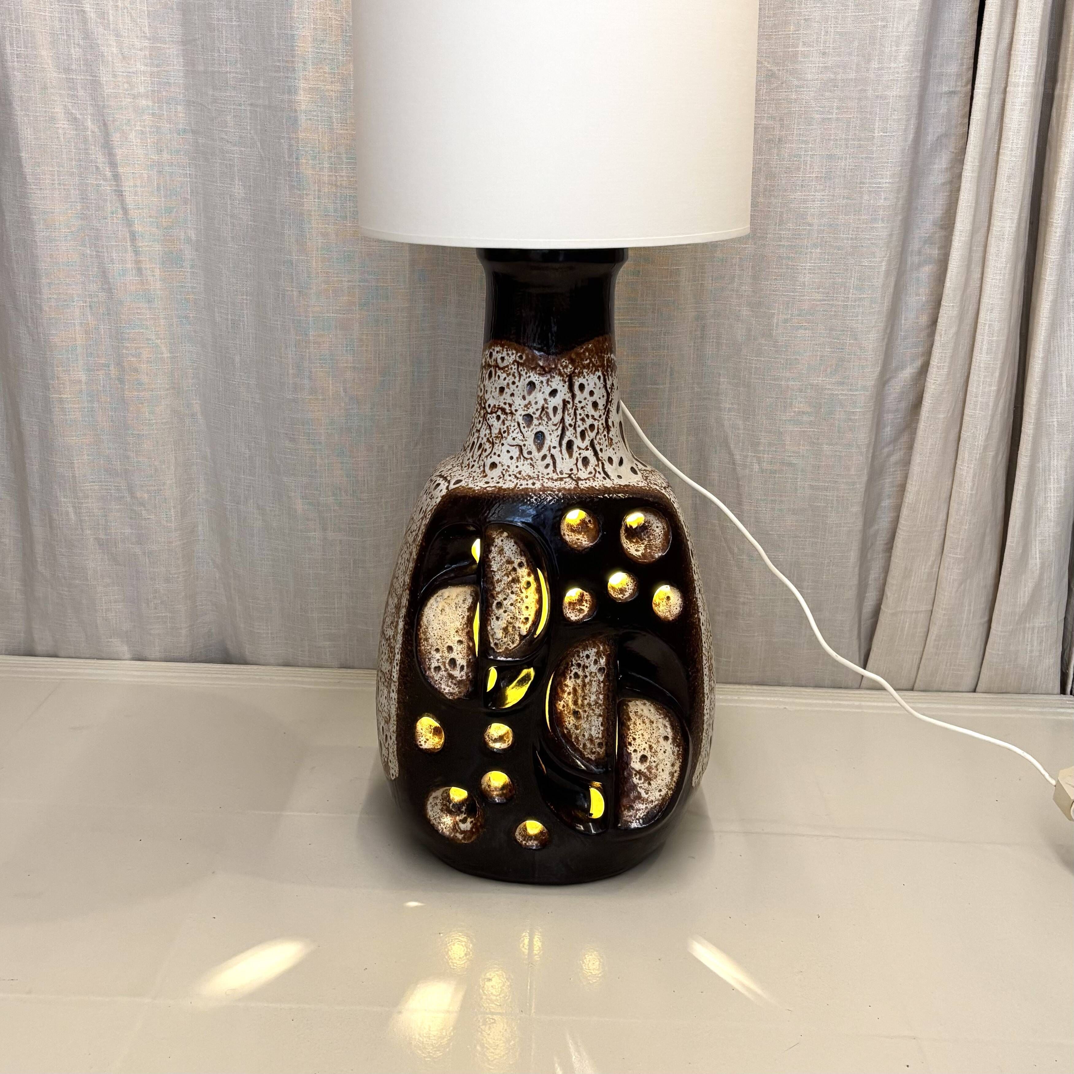 Lampe de sol en céramique années 70