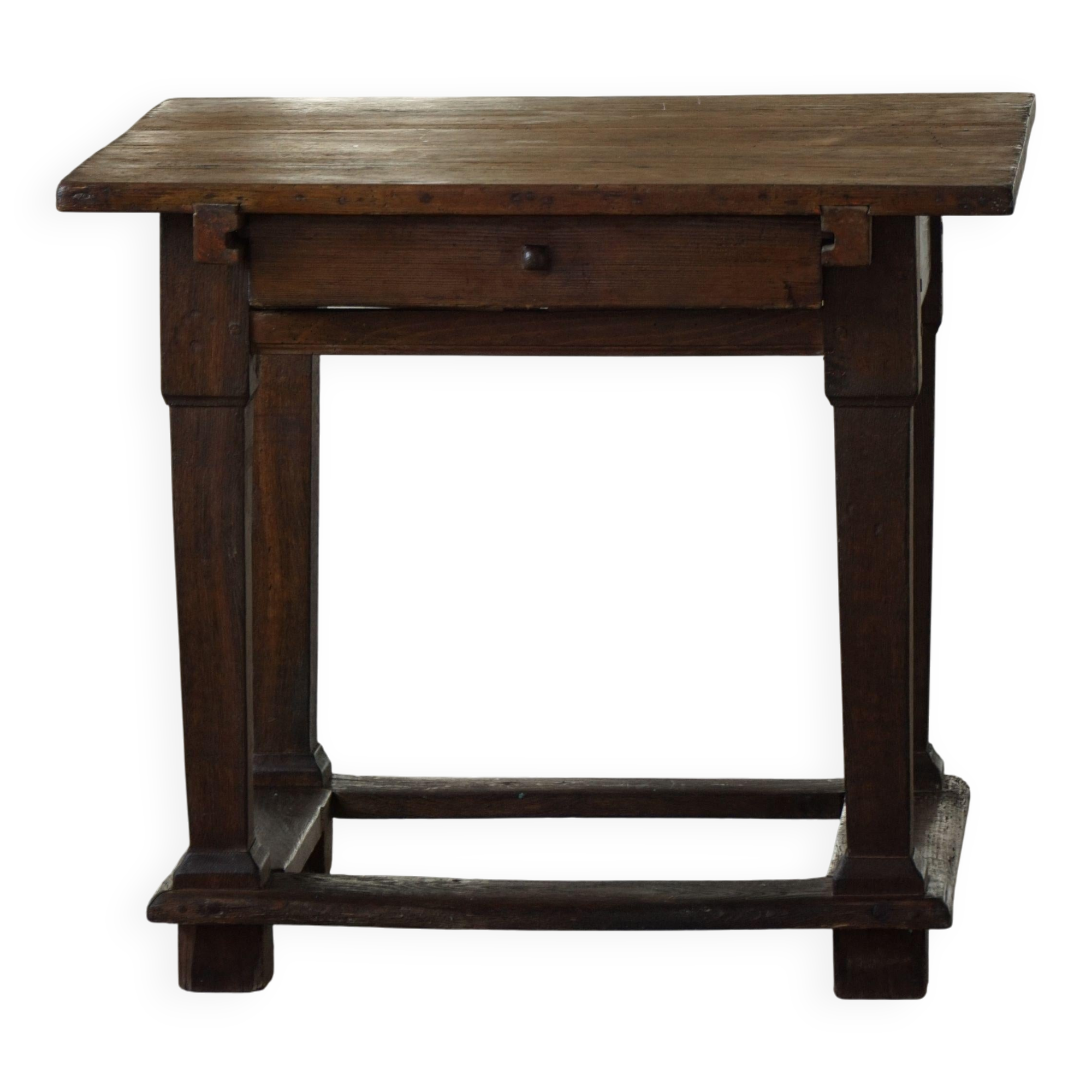 Primitive side table from the early 19th century in pine, Danish baroque cabinetmaker.